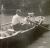 Mario Benzing nel 1937 in barca con i due figli Anna ed Enrico